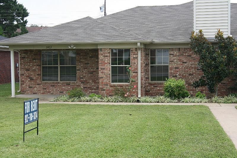 1st image of 3401 Lexington Dr