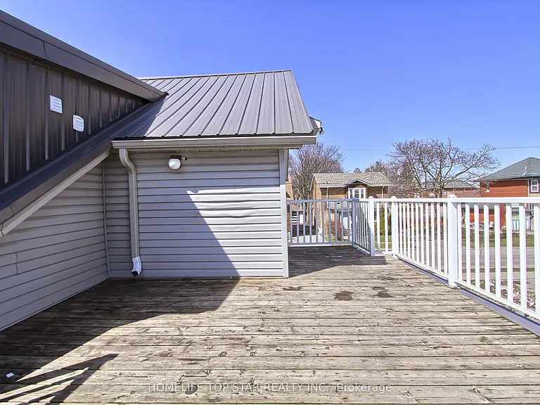17 Royal St #UPPER — Photo 21