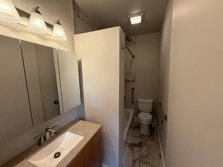 206 Olive St — Photo 5