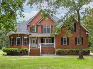 1814 Long Creek Rd, Wadmalaw Island, SC 29487