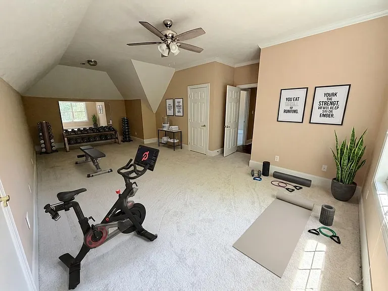 1605 Jamestown Ave — Photo 36