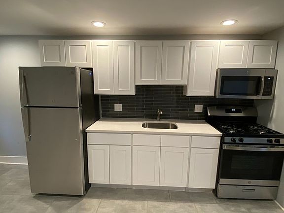 5th image of 79 Haven St Floor 1
