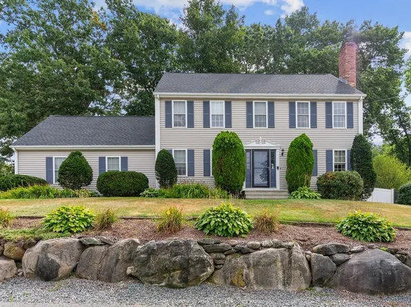 10 Missy Ln, Attleboro, MA 02703