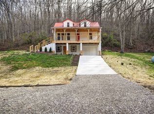 907 Thomas Hollow Rd, Tornado, WV 25202