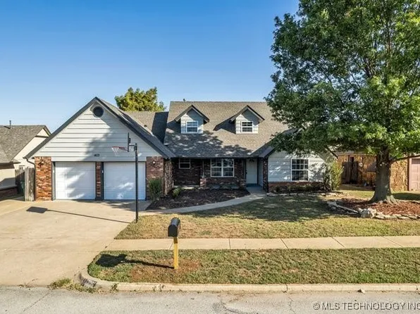 403 Overholt Dr, Sand Springs, OK 74063