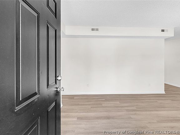 5th image of 3679 Marcliff Rd