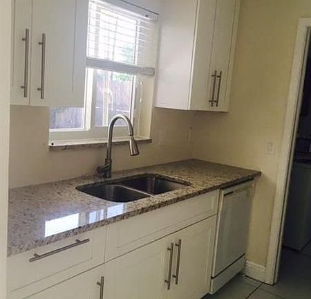 3rd image of 1221 N D St