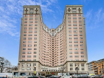 5555 N Sheridan Rd APT 1409, Chicago, IL, 60640