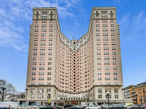 5555 N Sheridan Rd APT 1409, Chicago, IL 60640