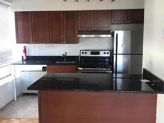 3rd image of 224 W Rittenhouse Sq #815A