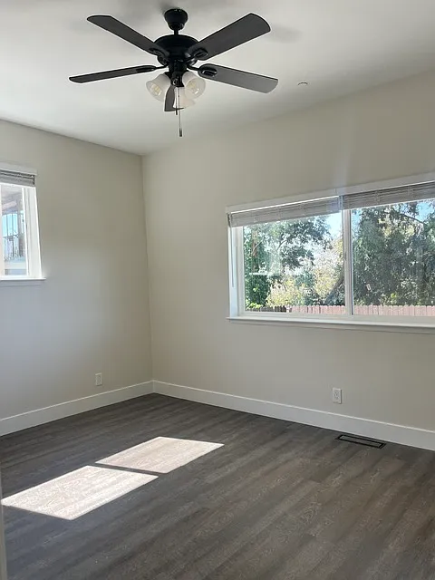 3 bed, 1400 sqft, $3,700 — Photo 3