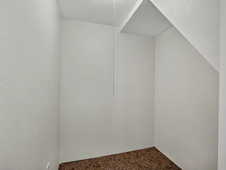 667 Decoria Ave — Photo 33
