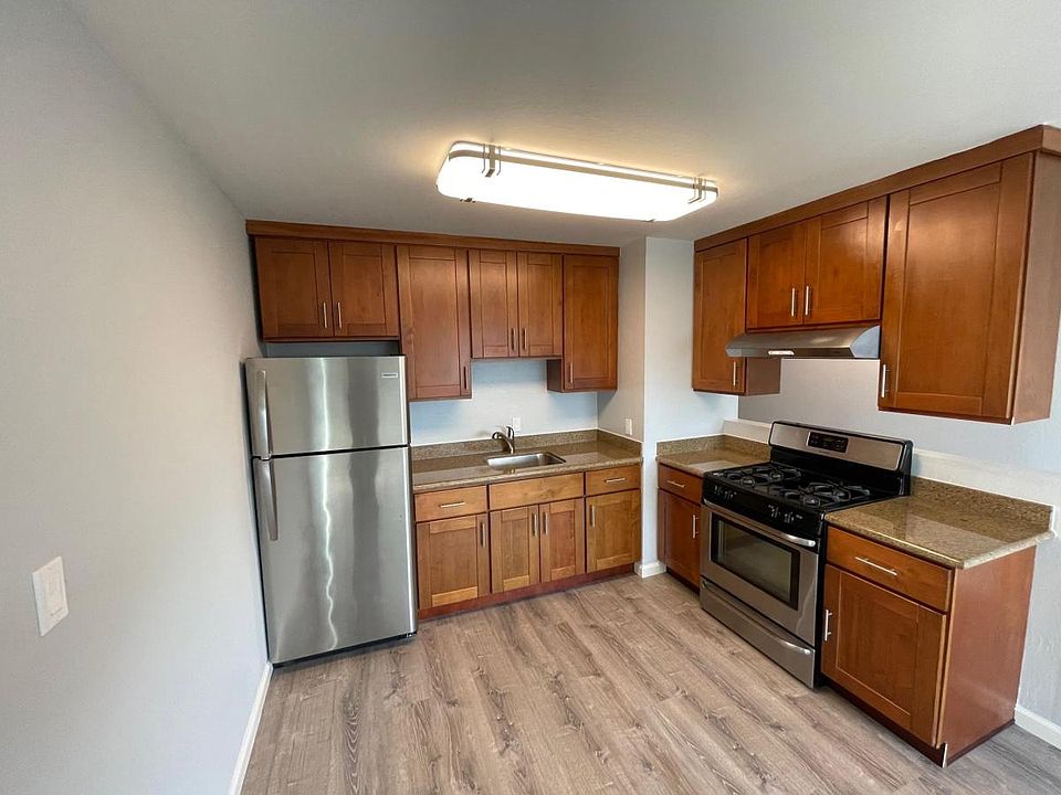 1st image of 1525 Larkin St APT 3