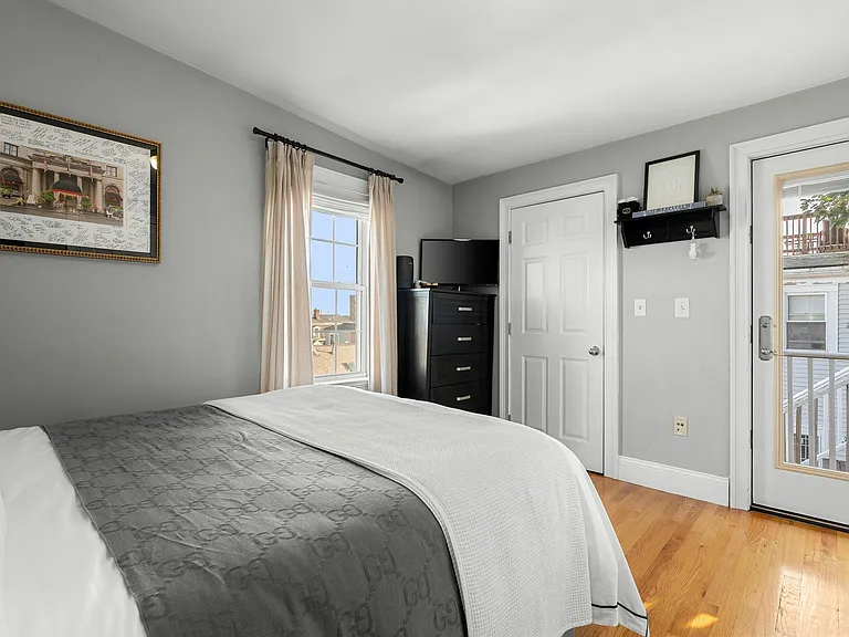 7 Brewster St #3 — Photo 12