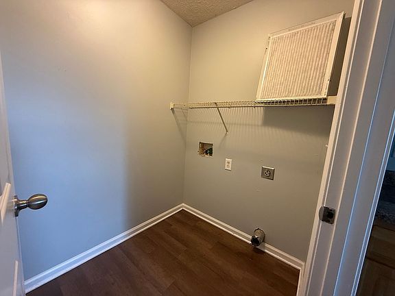 5th image of 277 Kattawar Cir