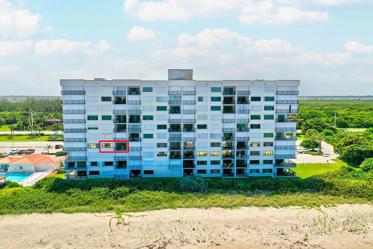 Building Photo - 9400 S Ocean Dr #407B