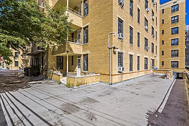 Sold by Thomas Lipovetsky, LREB