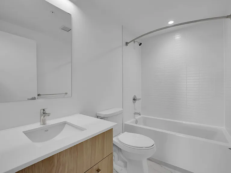 36 Robinson Ave — Photo 48