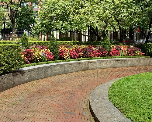 Rented by Compass | media 12