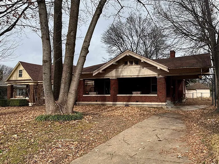 1980 Snowden Ave — Photo 1