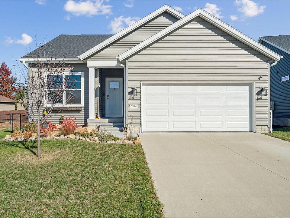 1st image of 9014 Grand Oaks Dr NE