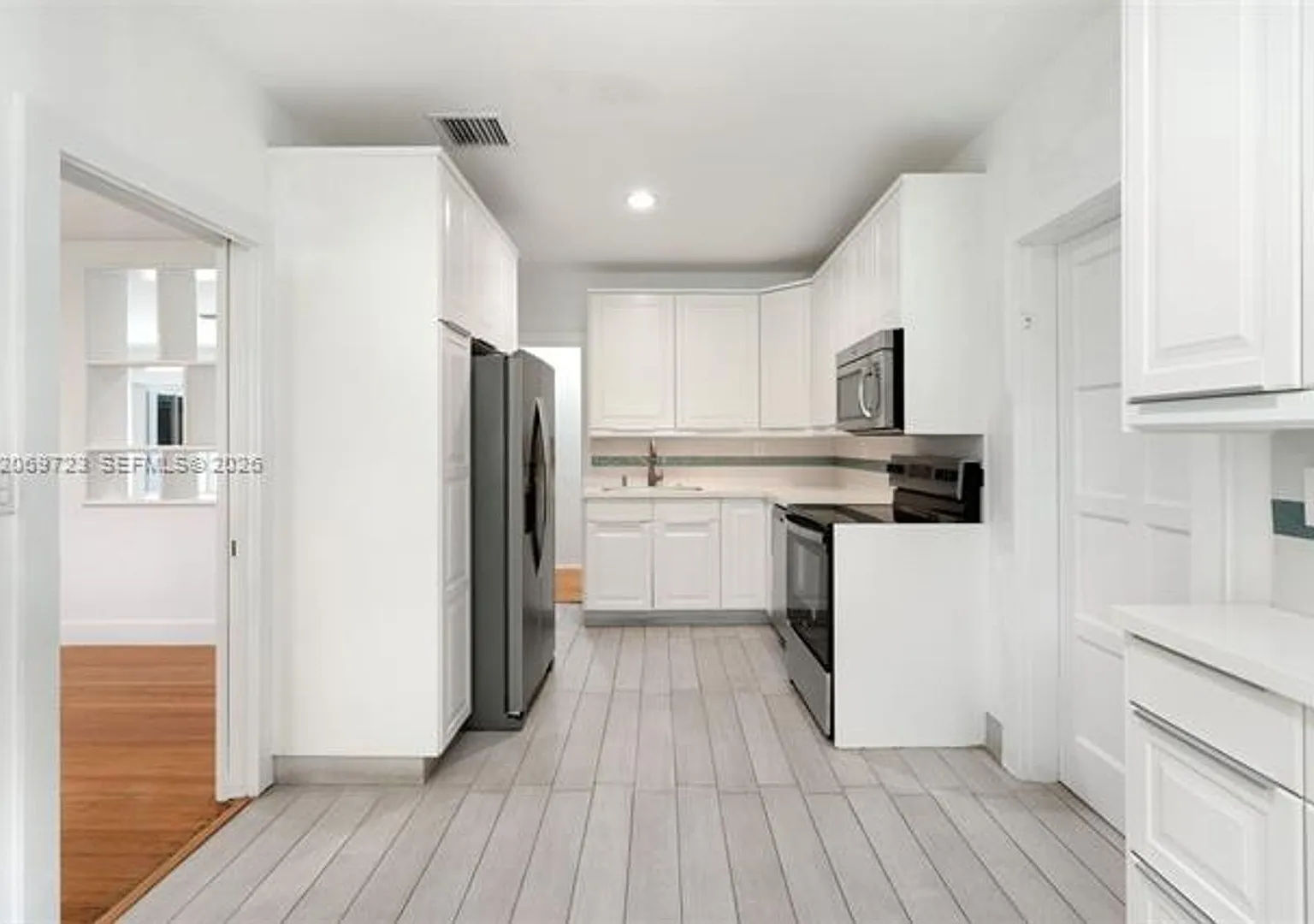 4724 Orduna Dr # 4724, Coral Gables, FL 33146 — Photo 1