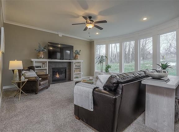 2nd image of 12542 Walnut Ct