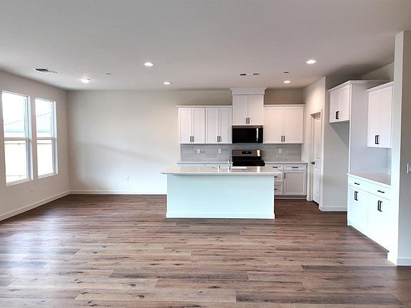 2nd image of 8425 Estes Way