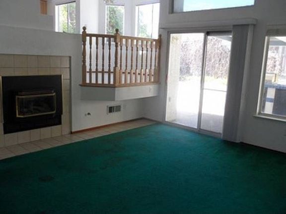 5th image of 9179 Weibel Ct