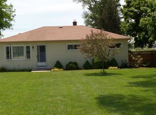 7131 W Vogel Ave, Greenfield, WI 53220