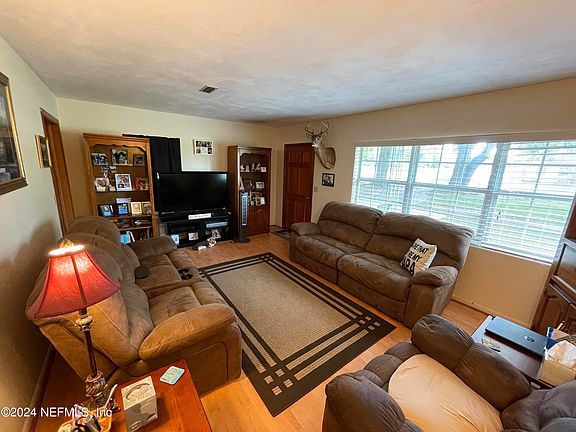 5th image of 14946 NE 143RD Terrace
