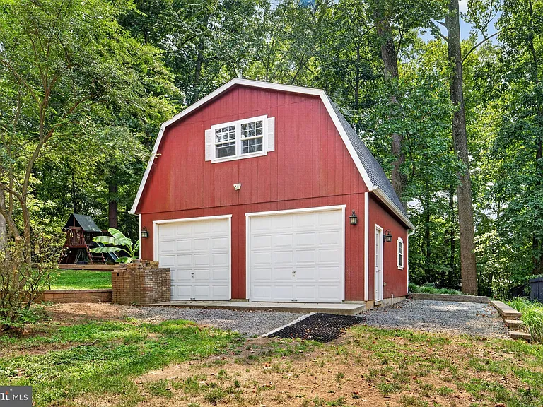 6443 Walters Woods Dr — Photo 80