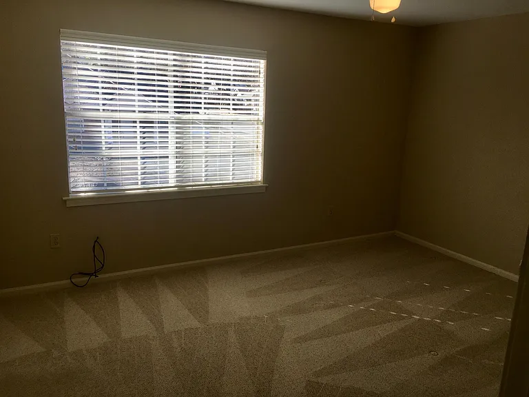 712 Goodman St — Photo 14