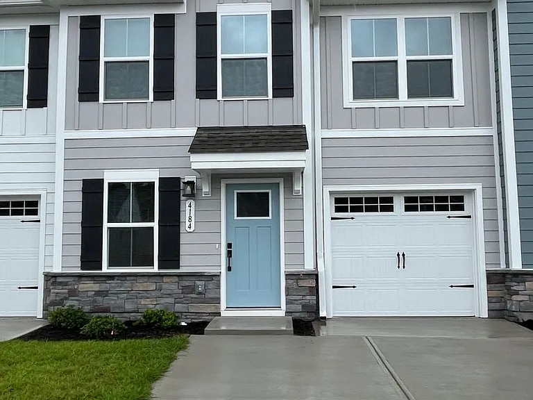 4184 Farmfield Dr — Photo 2