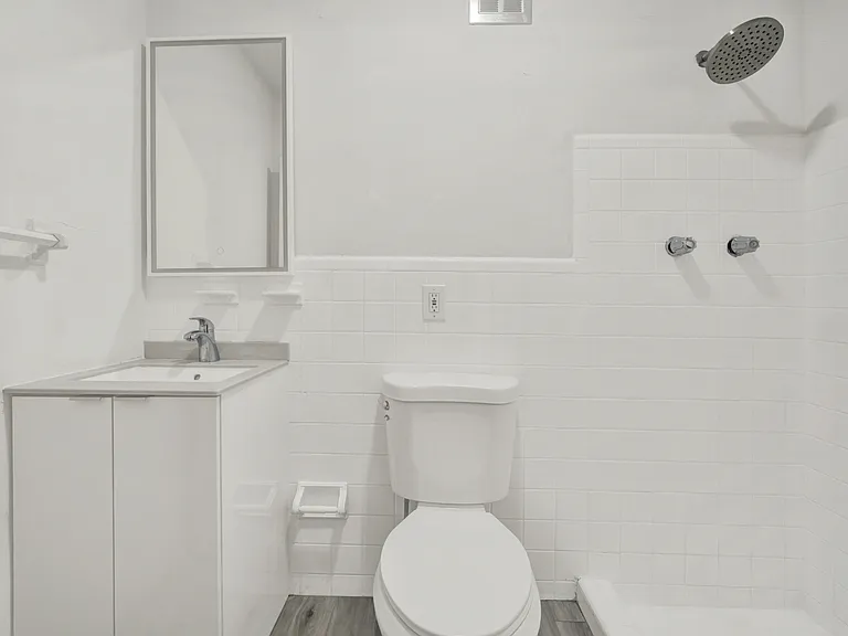 7 Salamanca Ave #4 — Photo 9