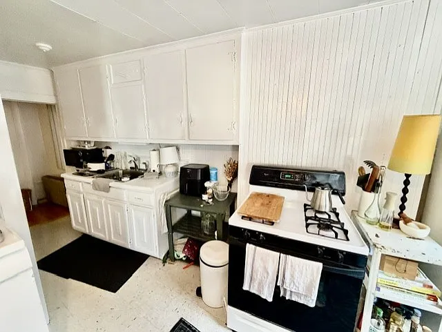 12 Hanover Ave #4 — Photo 8