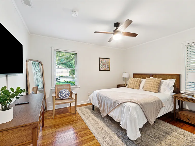 1444 Pocahontas St — Photo 16