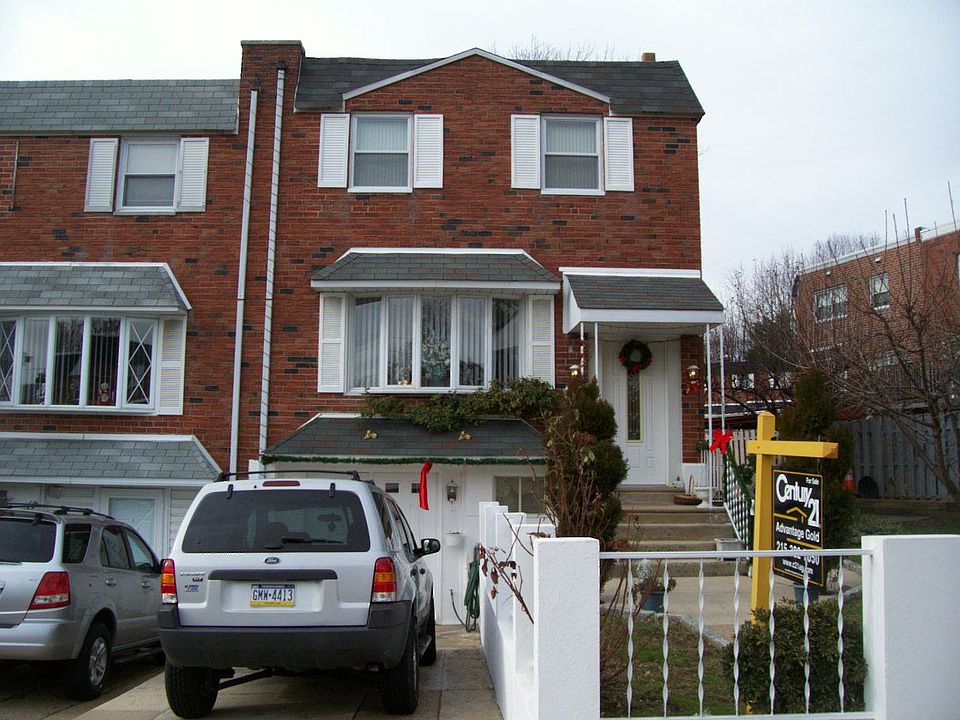 Front of Subject Taken By Appraiser 12/19/2007