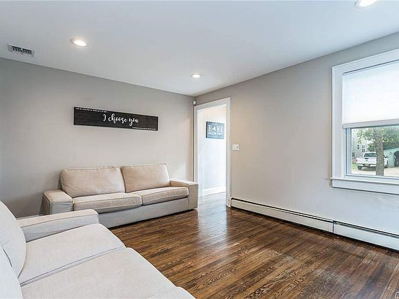 5th image of 290 Baylawn Ave