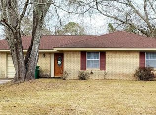 2812 Dixie Dr, Picayune, MS 39466