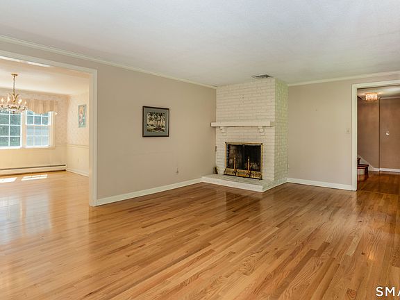 5th image of 290 Old Farms Road