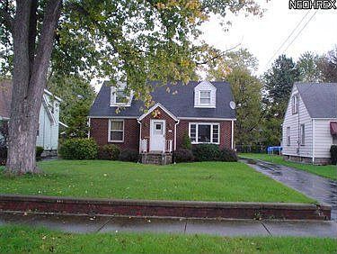 2nd image of 177 Meadowbrook Ave SE