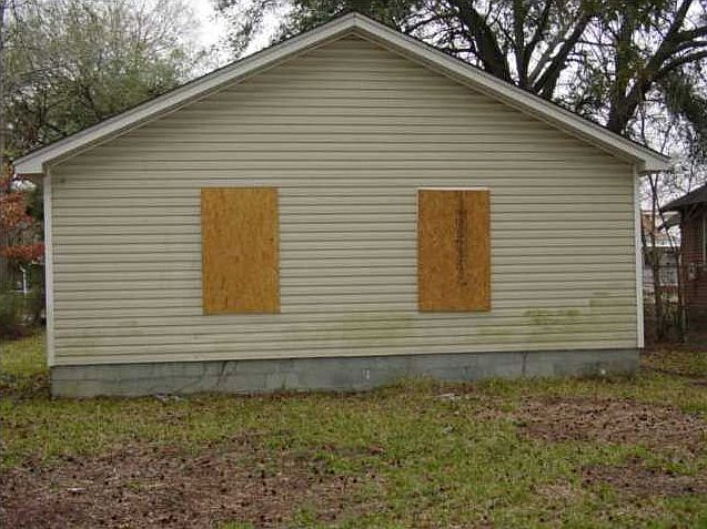 2nd image of 2113 Target St