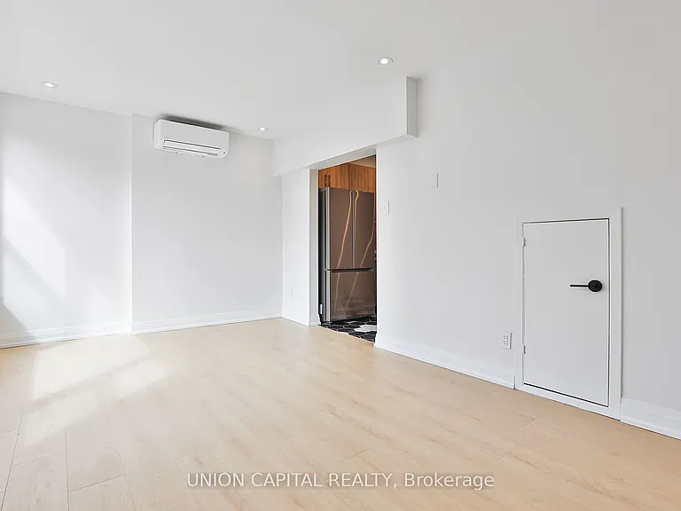 612 Gerrard St E #2 — Photo 8