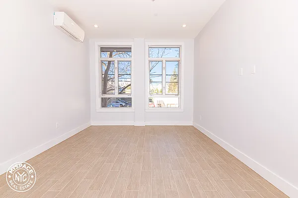 Rented by MySpaceNYC | media 31