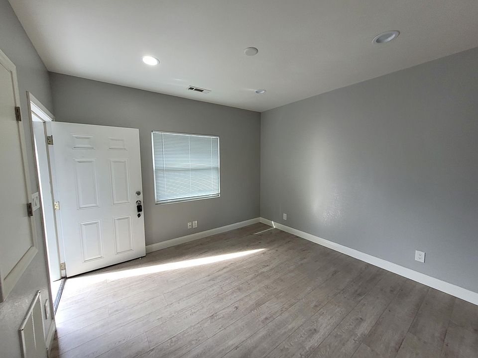 1st image of 737 Smalley Ave #3