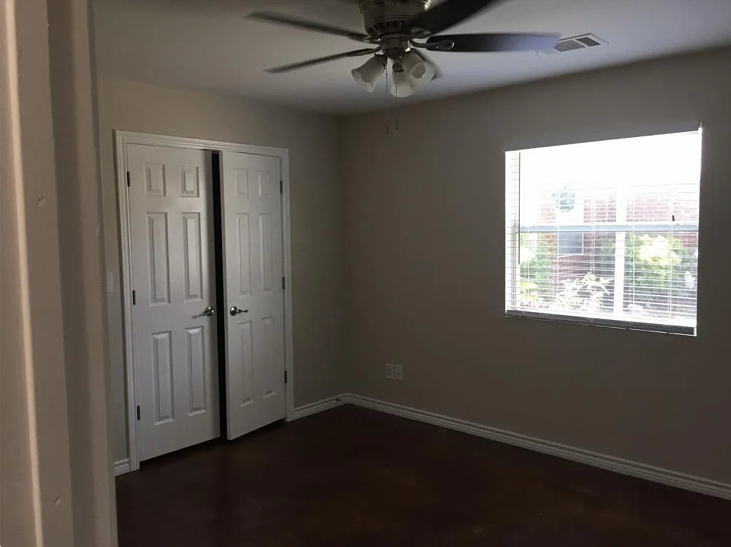2203 Ridgeview Drive — Photo 4