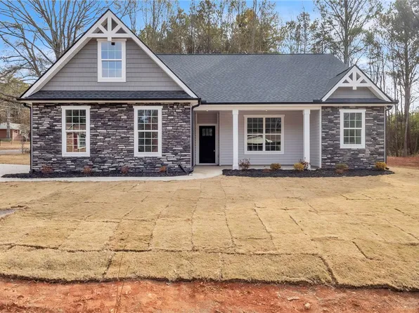 121 Ashley Dr, Pelzer, SC 29669