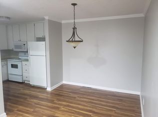 8345 Kessler St, Overland Park, KS 66212