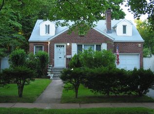 129 Cambridge Ave, Englewood, NJ 07631